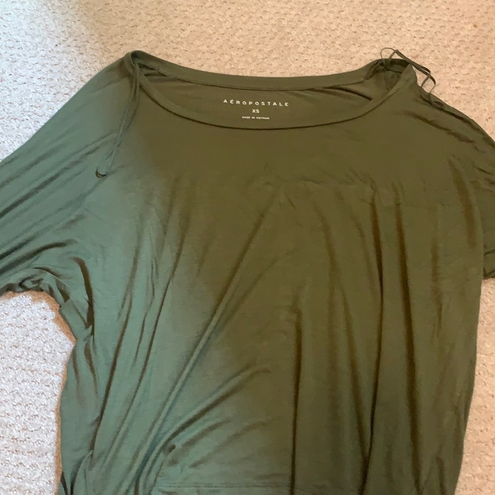 Green quarter sleeved sweater